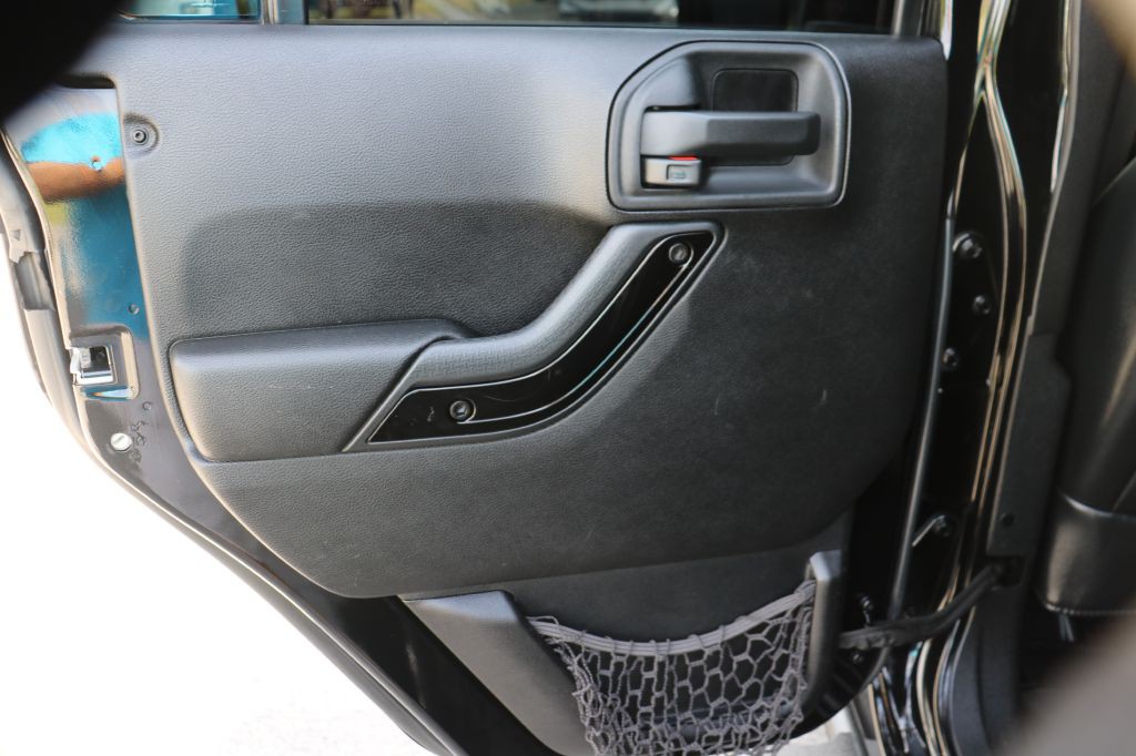2014 Jeep Wrangler Unlimited Image 14