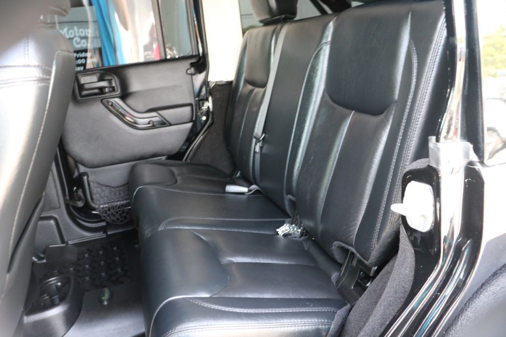 2014 Jeep Wrangler Unlimited Image 15