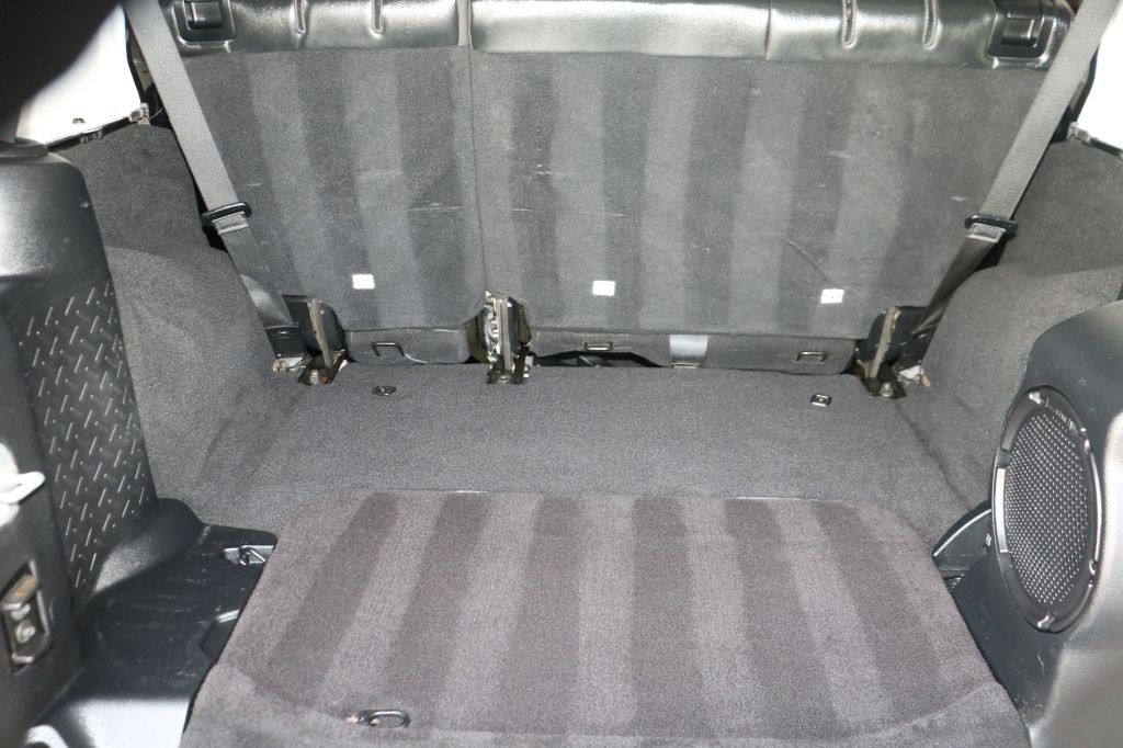2014 Jeep Wrangler Unlimited Image 16