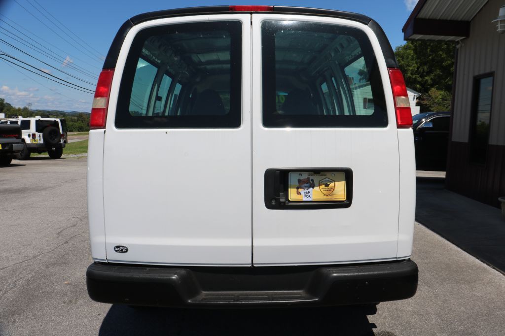 2015 Chevrolet Express Image 6