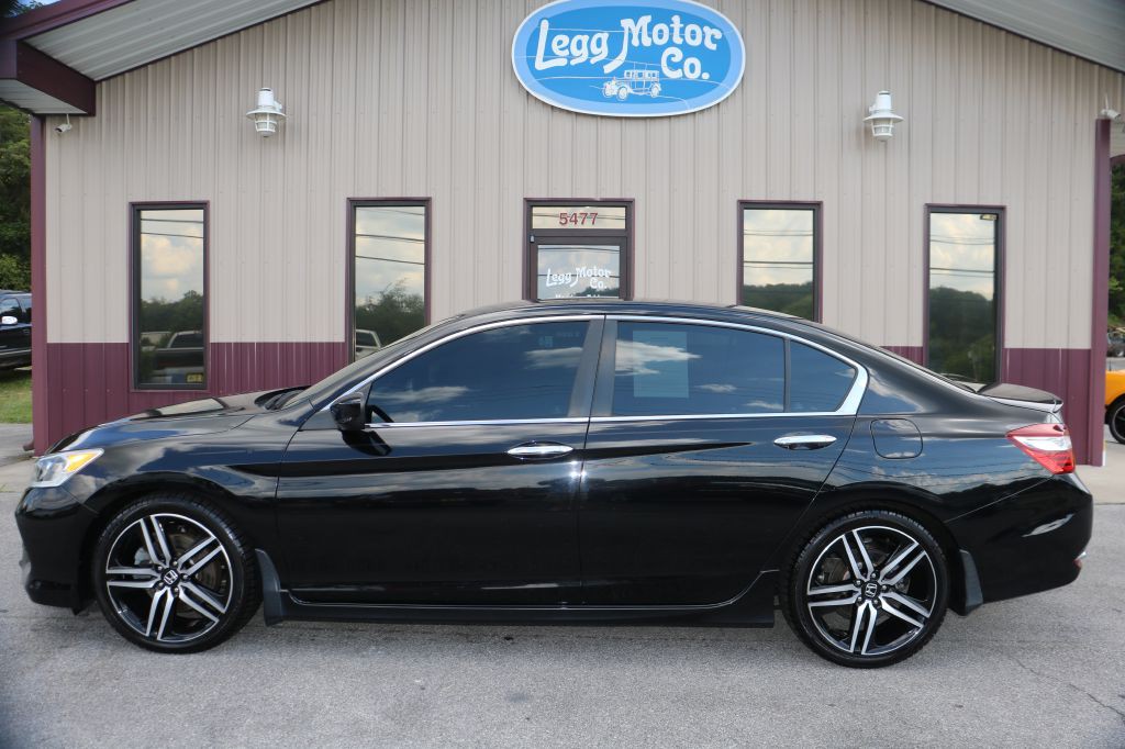 2017 Honda Accord Image 1