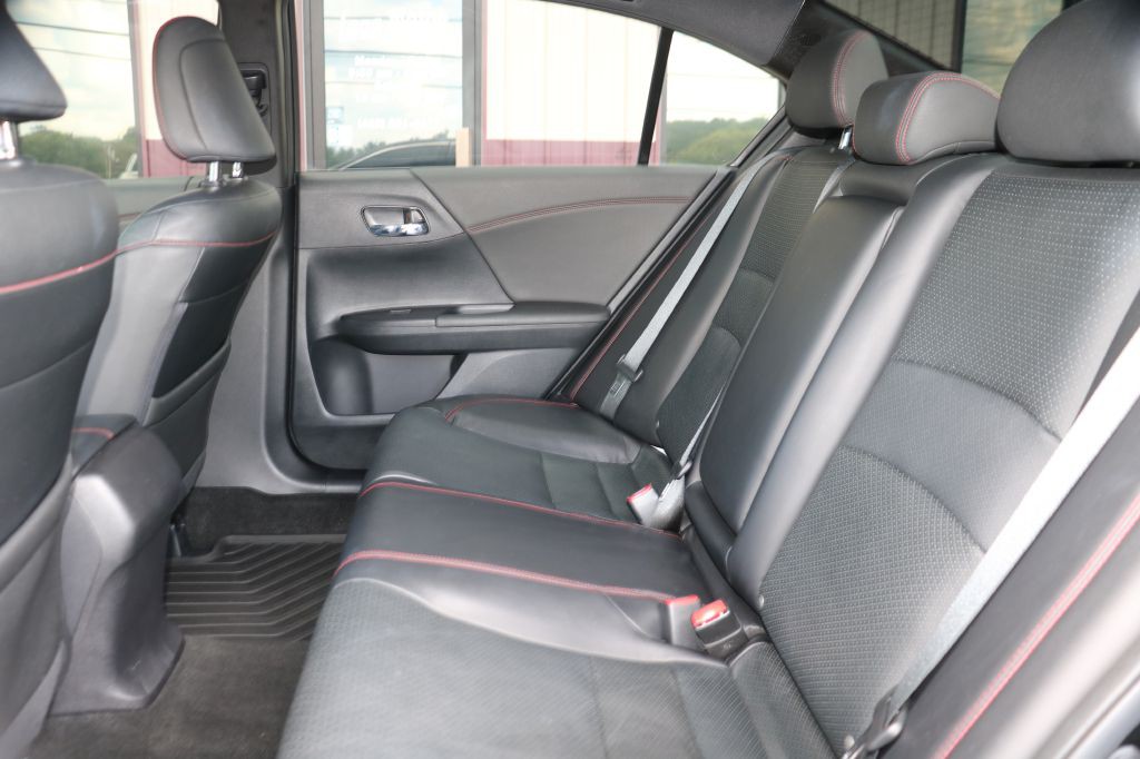 2017 Honda Accord Image 13