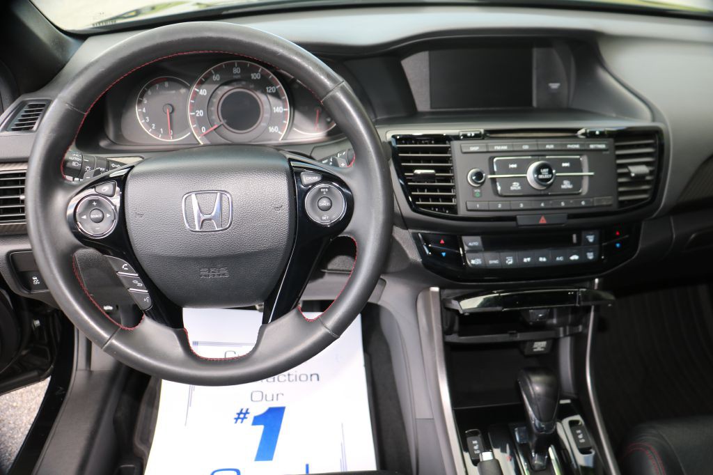 2017 Honda Accord Image 14