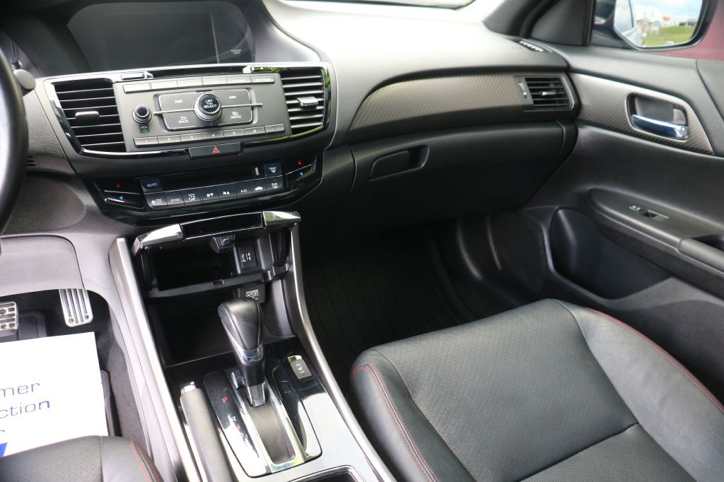 2017 Honda Accord Image 15