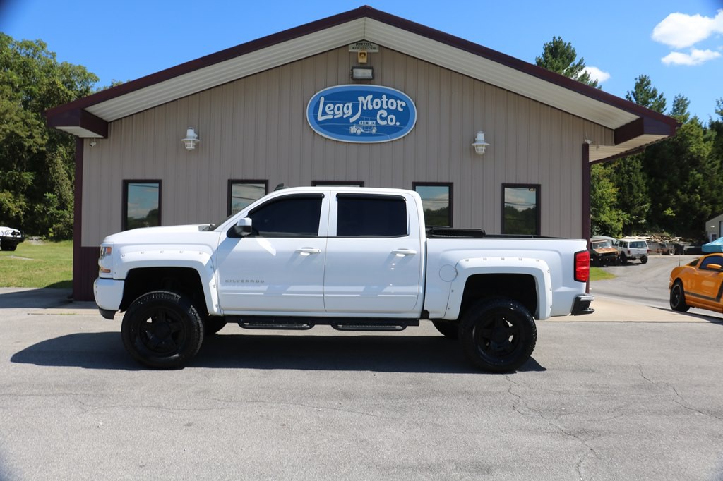 2018 Chevrolet Silverado 1500 Image 1