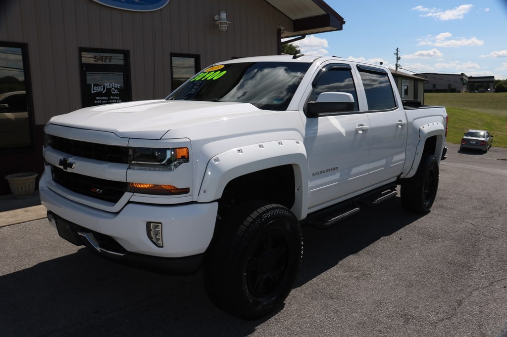 2018 Chevrolet Silverado 1500 Image 2