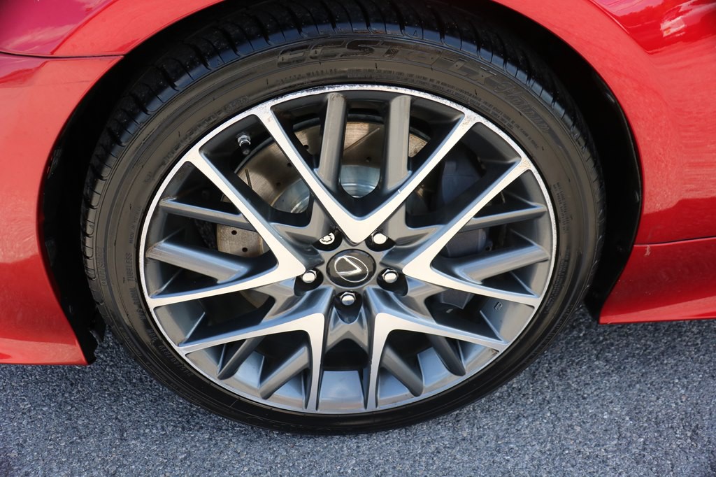 2015 Lexus RC Image 9