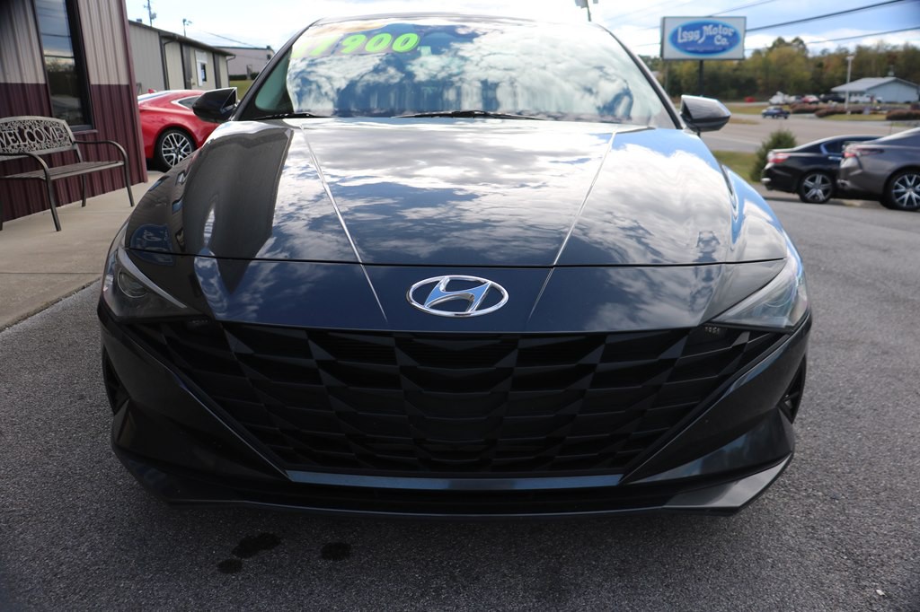 2022 Hyundai Elantra Image 3