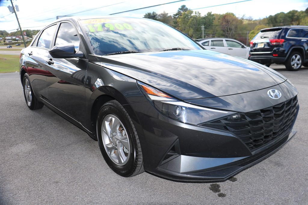 2022 Hyundai Elantra Image 4