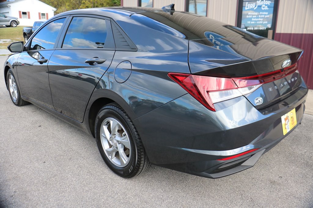2022 Hyundai Elantra Image 7