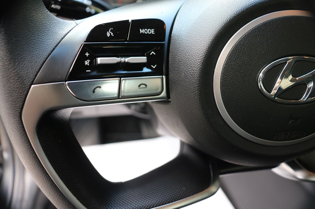 2022 Hyundai Elantra Image 12