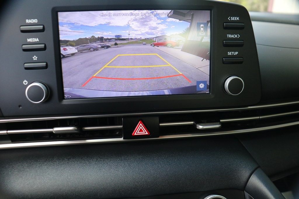 2022 Hyundai Elantra Image 15