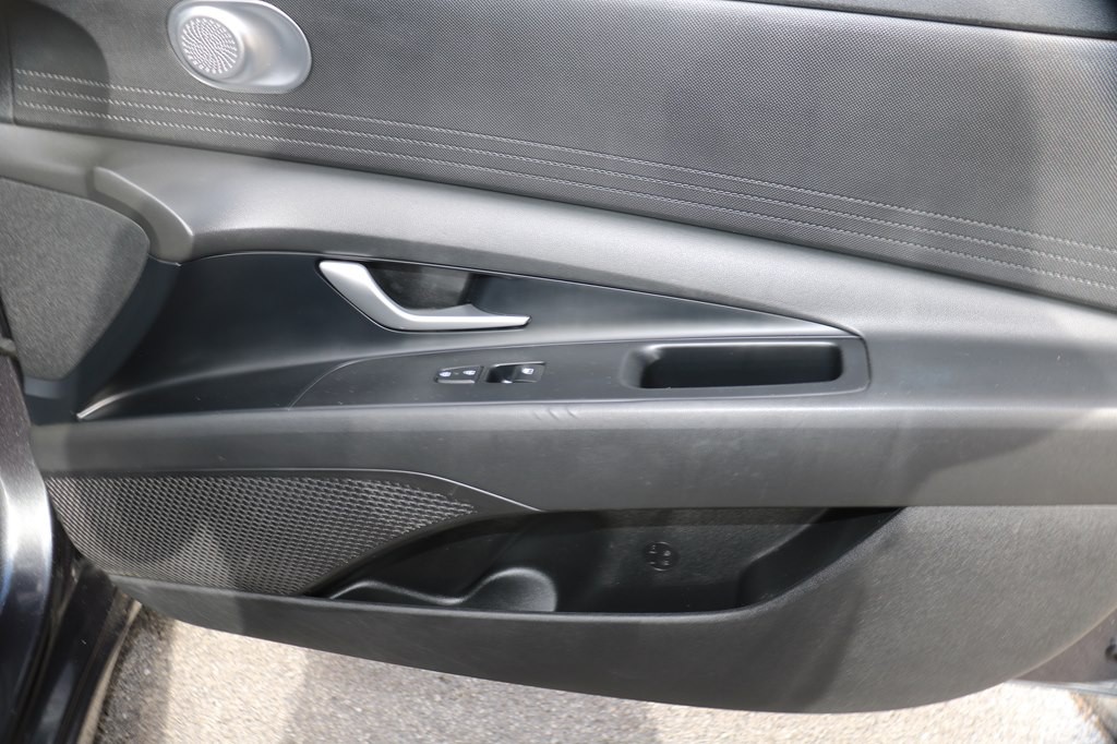 2022 Hyundai Elantra Image 19