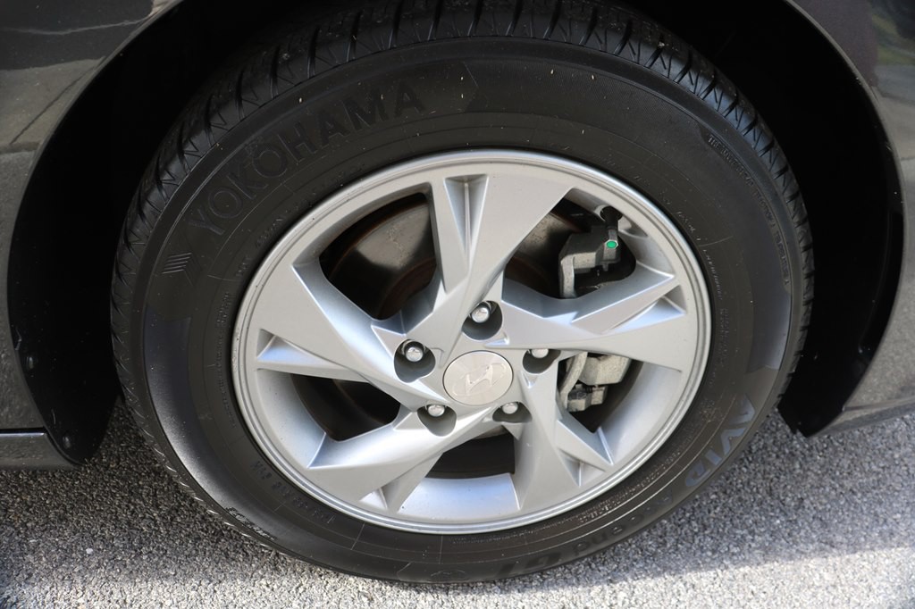 2022 Hyundai Elantra Image 21