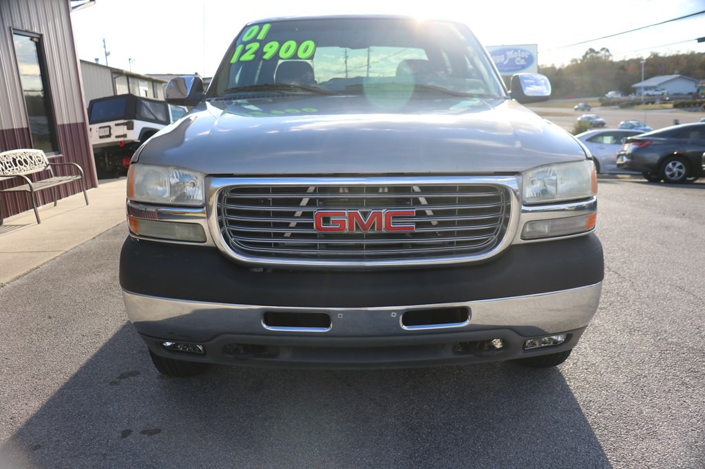 2001 GMC Sierra Image 3