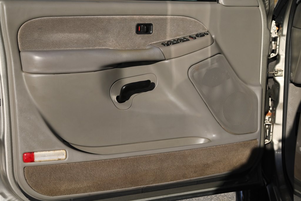 2001 GMC Sierra Image 16