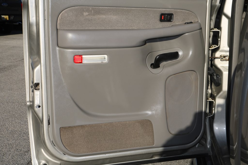 2001 GMC Sierra Image 17