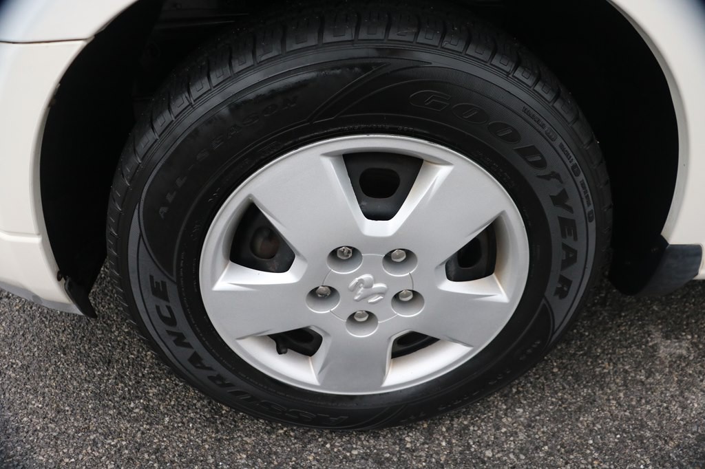 2007 Dodge Caliber Image 9