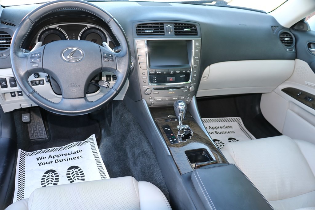 2009 Lexus IS Image 12