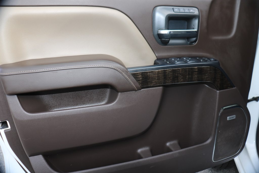 2015 GMC Sierra Image 18