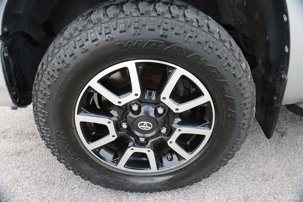 2018 Toyota Tundra Image 9