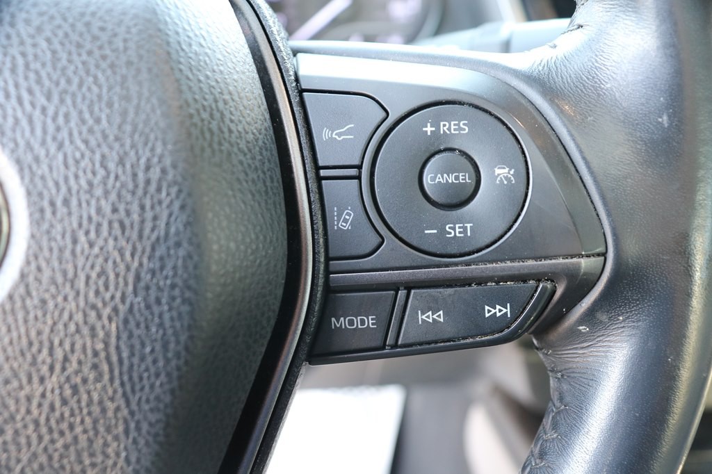 2021 Toyota Camry Image 18