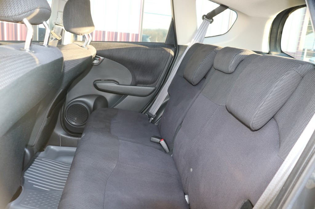 2012 Honda Fit Image 11