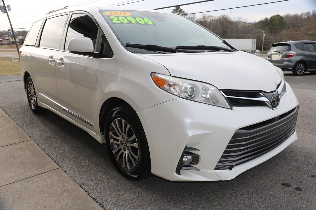 2019 Toyota Sienna Image 4