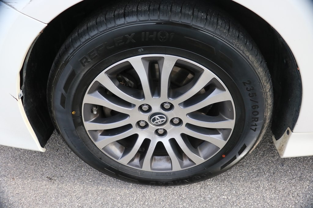 2019 Toyota Sienna Image 9