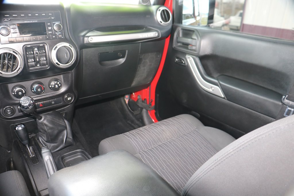 2012 Jeep Wrangler Unlimited Image 12