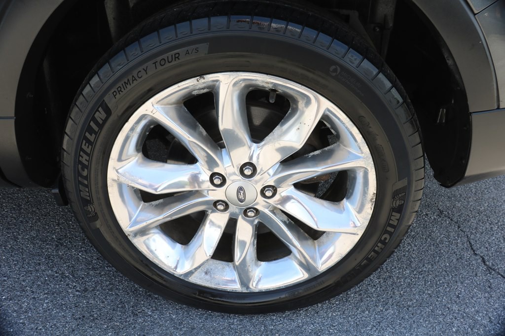 2015 Ford Explorer Image 8