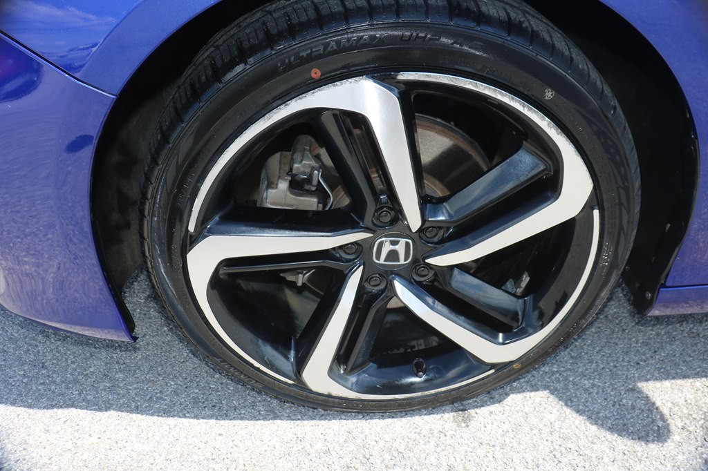 2020 Honda Accord Image 9