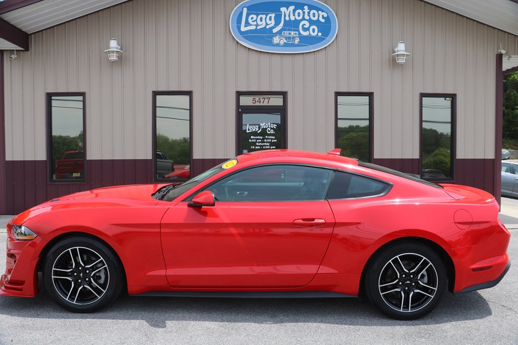 2022 Ford Mustang Image 1