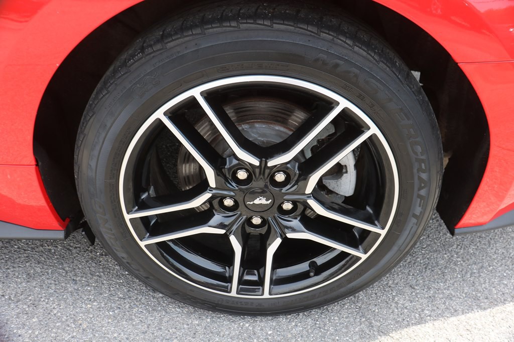 2022 Ford Mustang Image 8