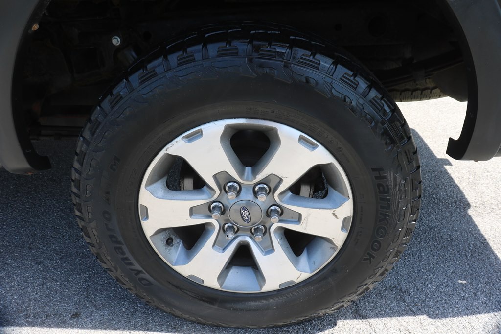 2005 Ford F-150 Image 8
