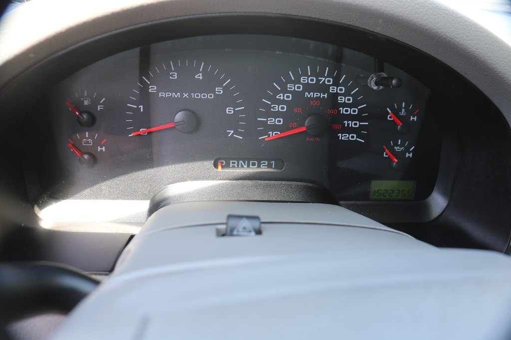 2005 Ford F-150 Image 13