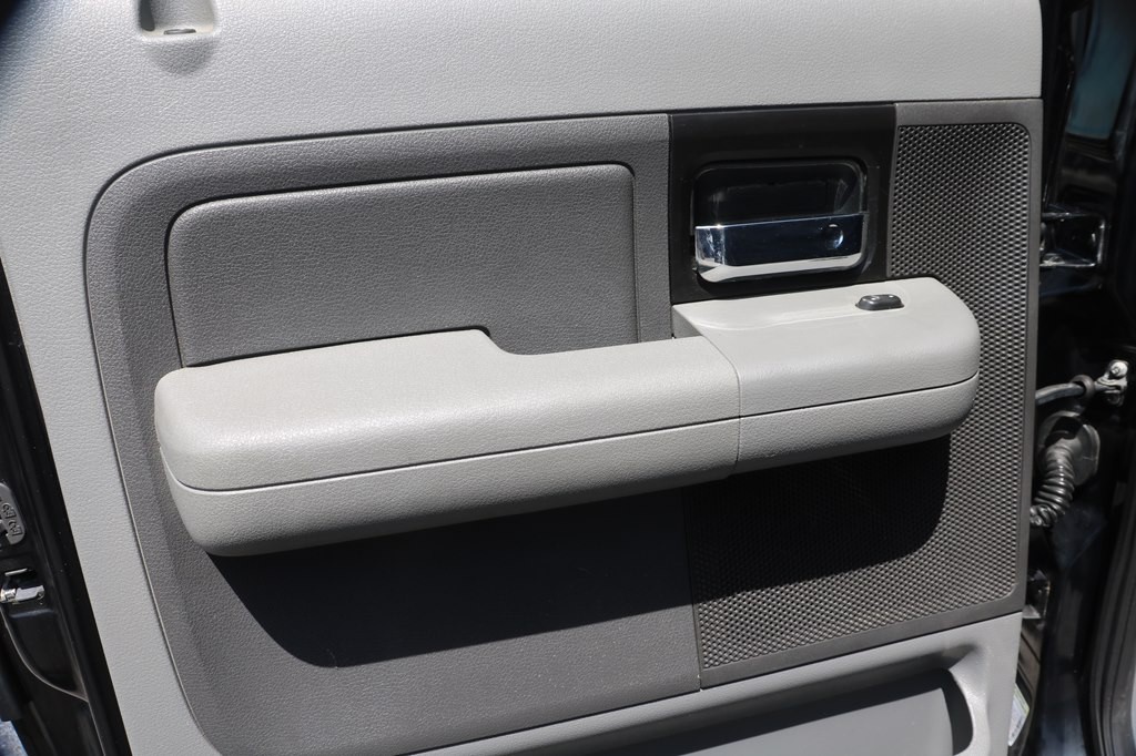 2005 Ford F-150 Image 17