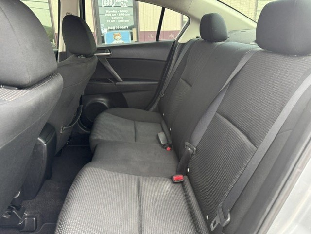 2013 Mazda Mazda3 Image 11