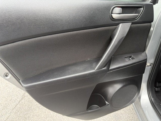 2013 Mazda Mazda3 Image 18