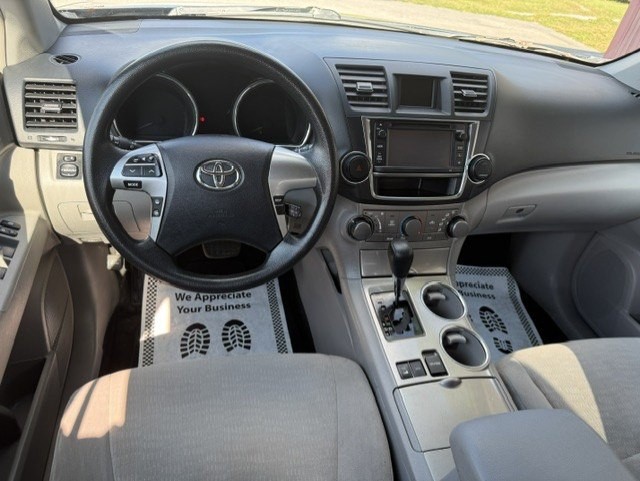 2013 Toyota Highlander Image 13