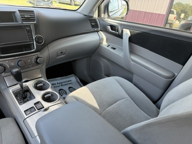 2013 Toyota Highlander Image 14