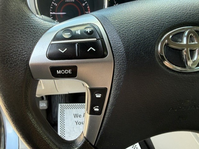 2013 Toyota Highlander Image 17