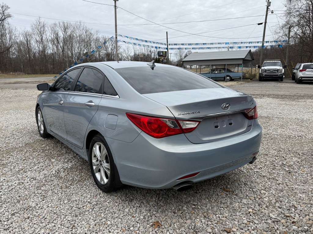 2015 Hyundai Sonata Image 4