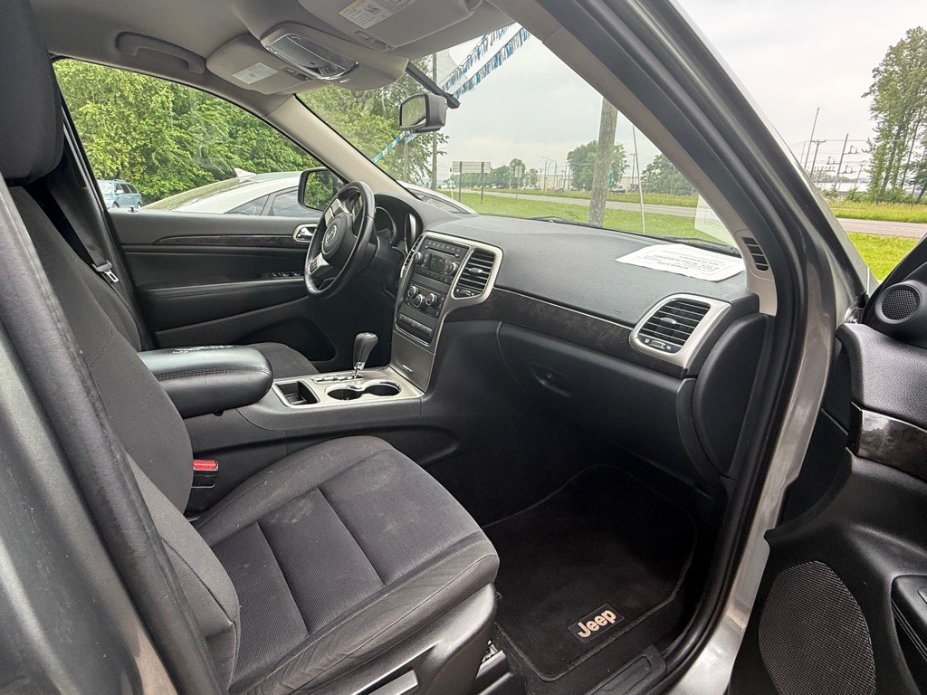 2012 Jeep Grand Cherokee Image 8