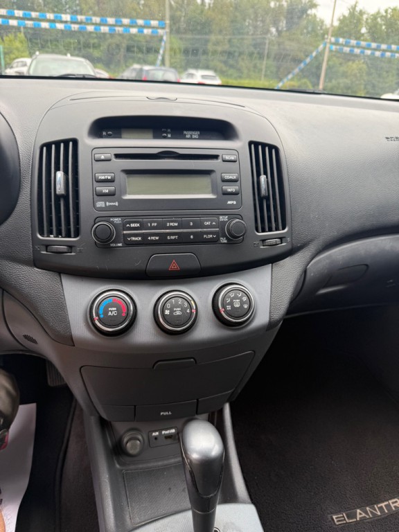 2009 Hyundai Elantra Image 8