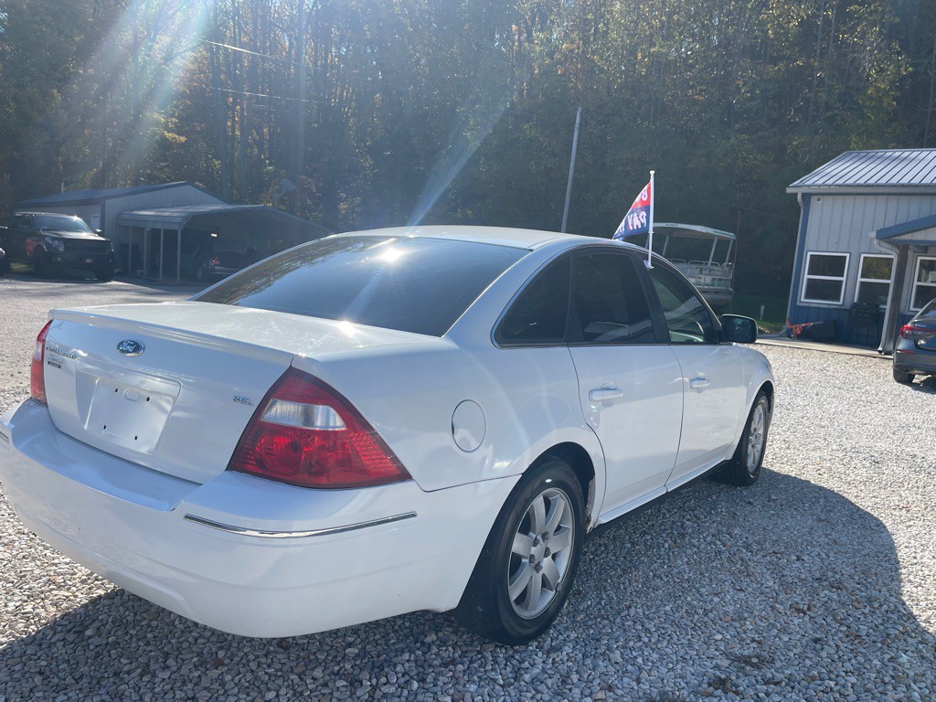 2006 Ford Five Hundred Image 3