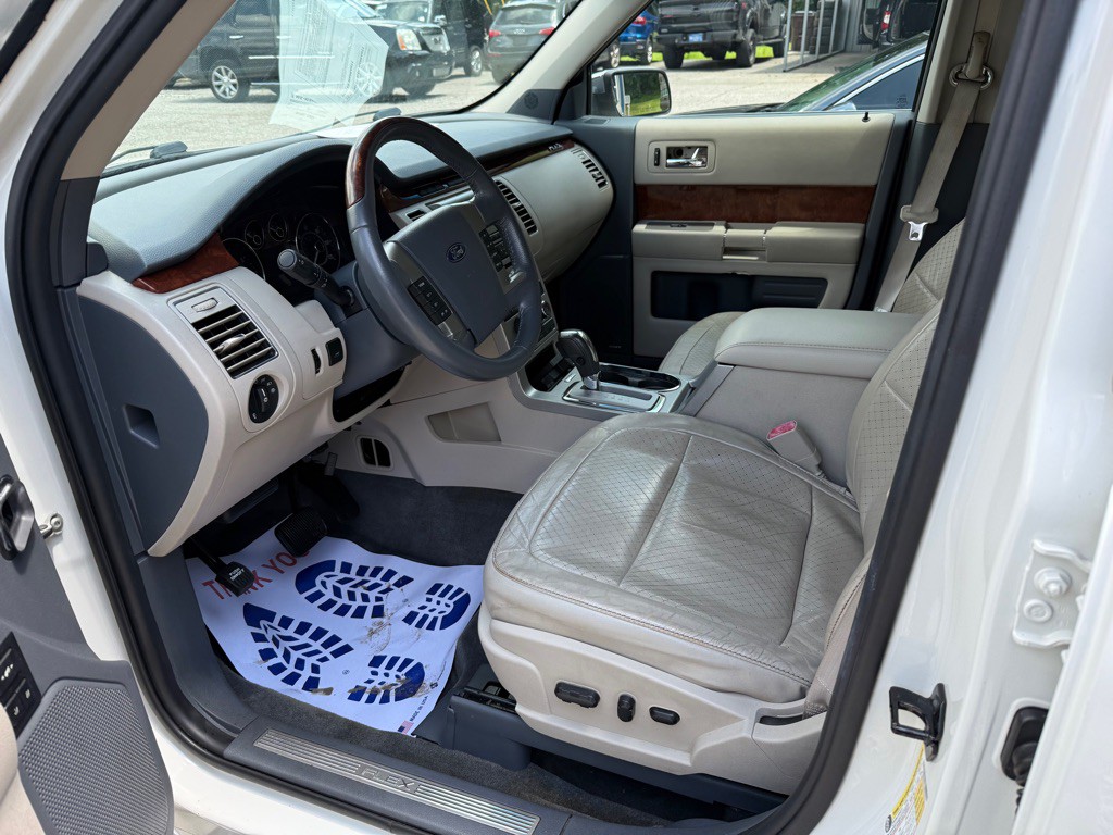 2009 Ford Flex Image 6