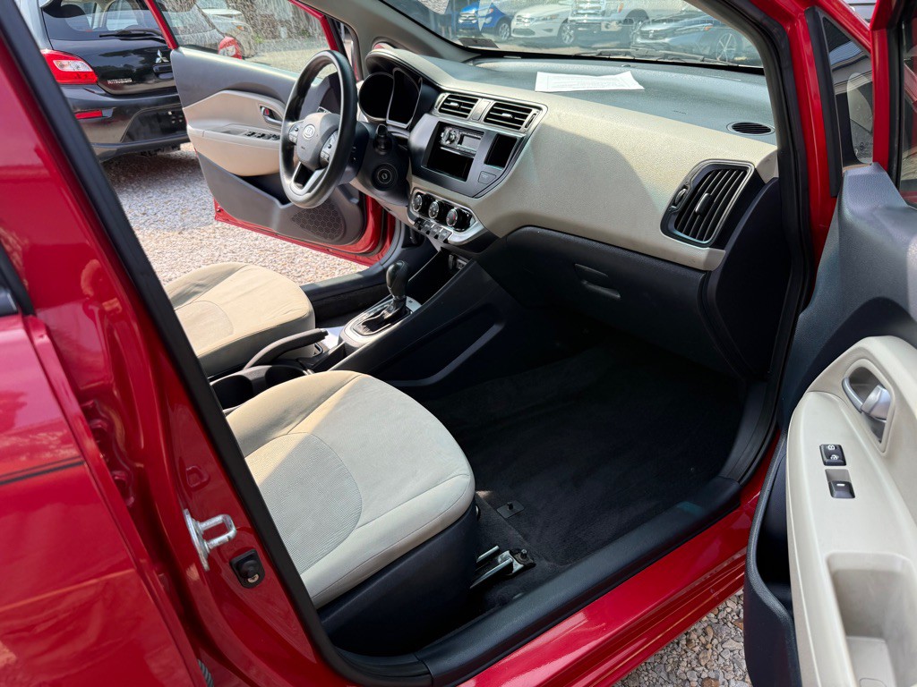 2013 Kia Rio Image 6