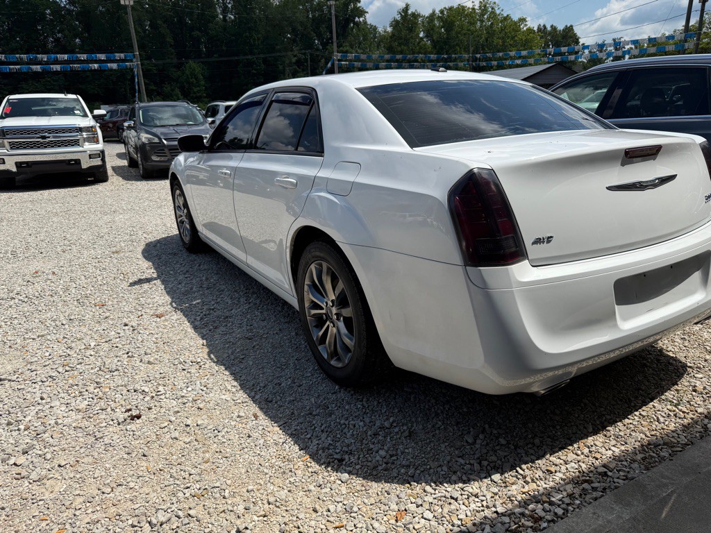 2014 Chrysler 300 Image 5