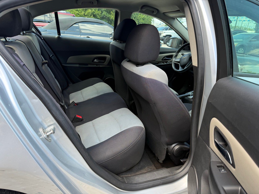 2014 Chevrolet Cruze Image 7